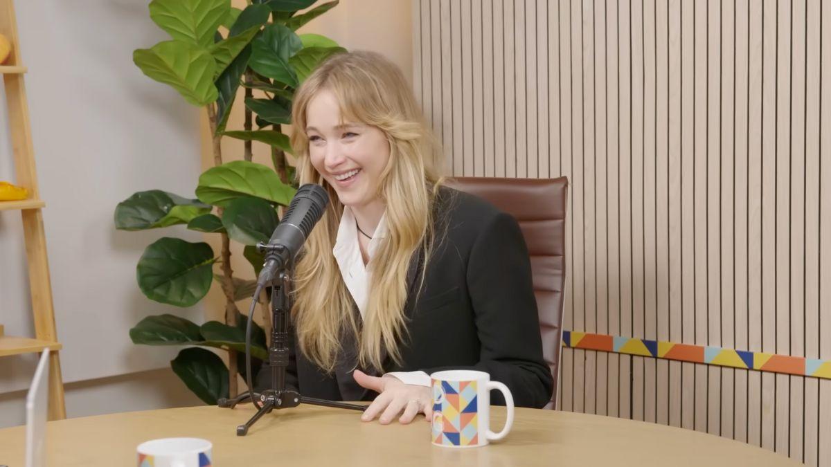 Image of Jennifer Lawrence is a fan of 'The Kardashians.'