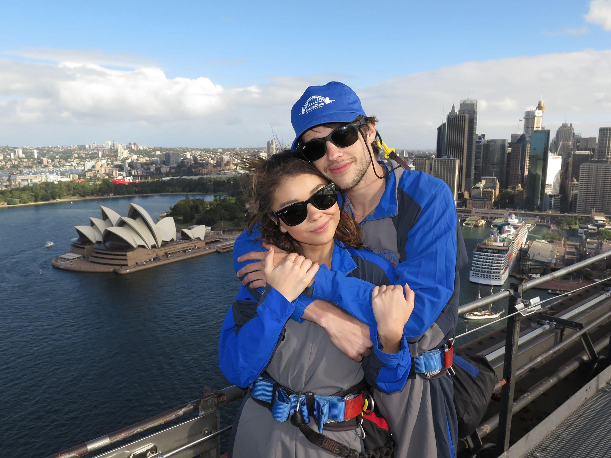 Sarah Hyland Makes Out With Mystery Man