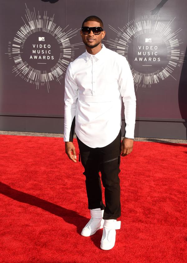 Usher vmas