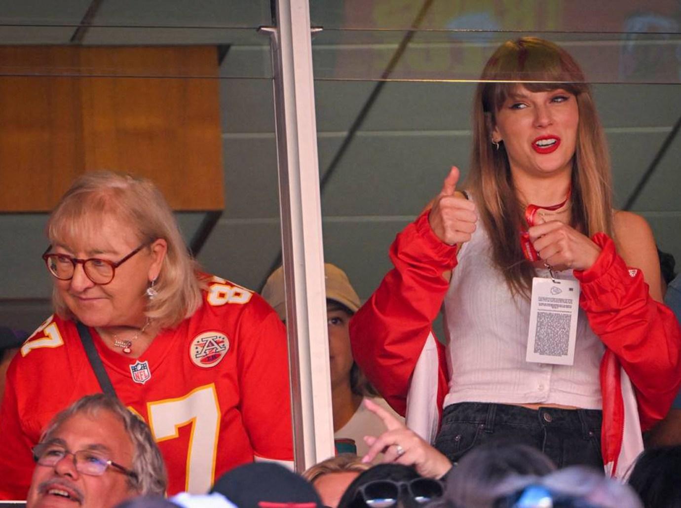 taylor swift travis kelce fun still seeing where goes