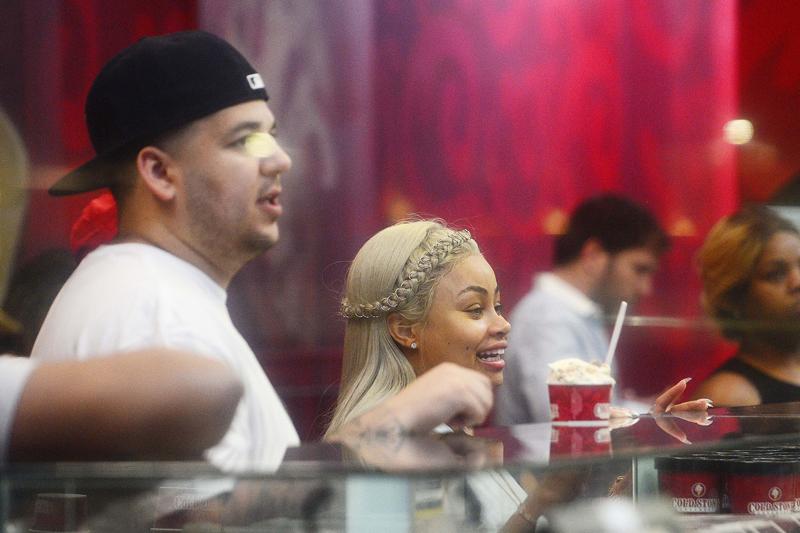 *EXCLUSIVE* Blac Chyna and Rob Kardashian enjoy ice cream in Miami