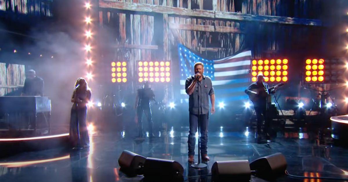 blake shelton fires back backlash pre taped amas performance