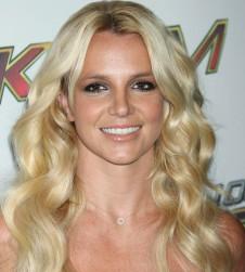 2011__08__britney_spears 226×300.jpg
