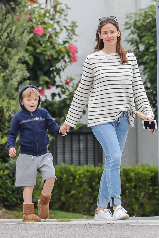 Jennifer Garner out and about in Brentwood with her children