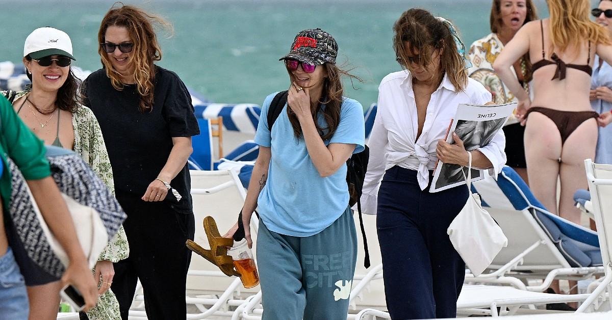 drew barrymore make up free beach day miami