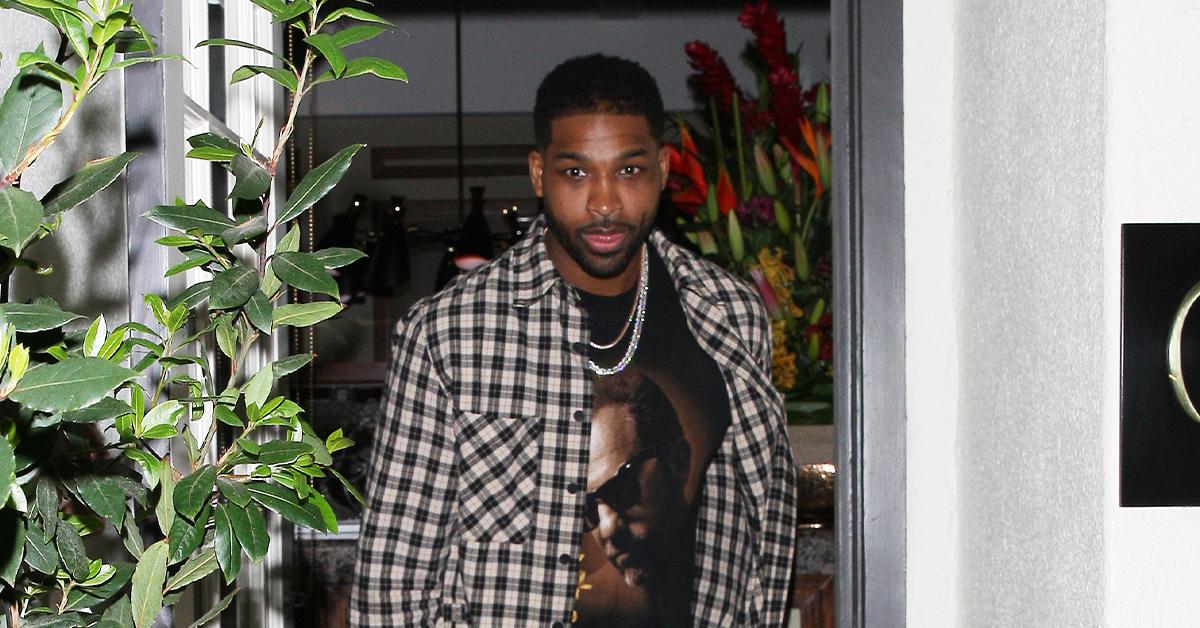 Single Tristan Thompson All Over Mystery Woman At Las Vegas Club