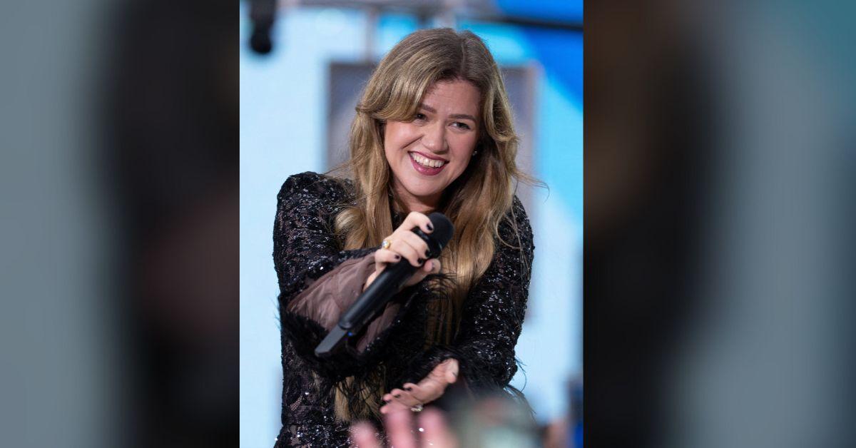 kelly clarkson emotional physical distress vegas show cancellations