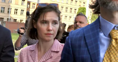 Amanda Knox Admits She Was 'Stripped Naked & Photographed' In Prison