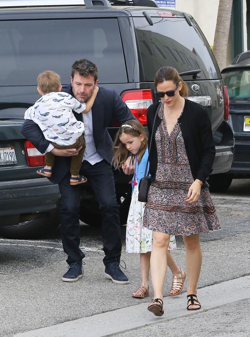 Ben Affleck and Jennifer Garner reunite for Easter Sunday