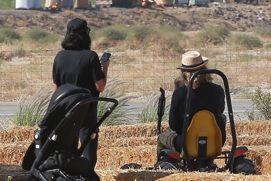 Naya Rivera and Ryan Dorsey take their son to Underwood family Farms to pick out a pumpkin