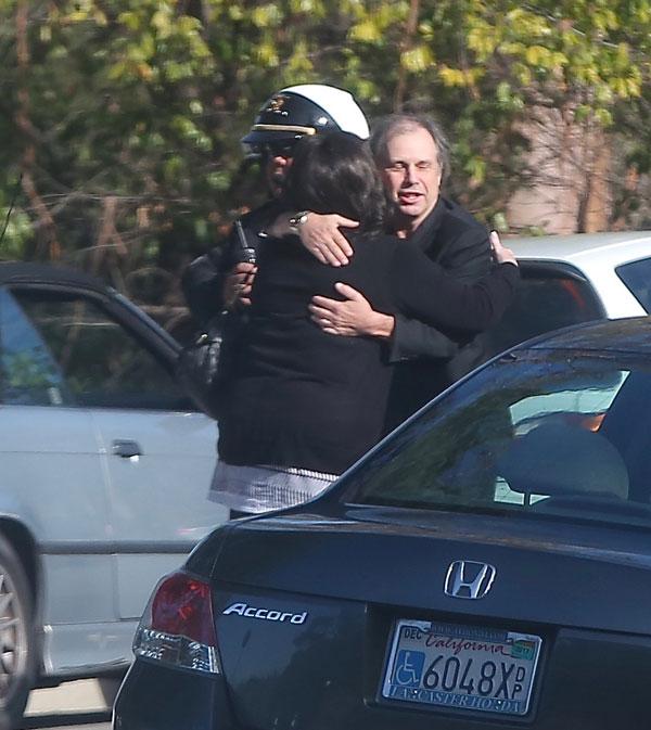 Carrie fisher debbie reynolds funeral photos 04