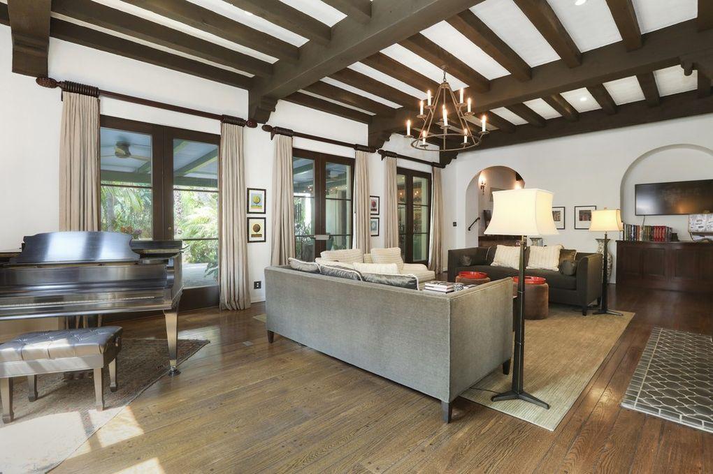 kristen stewart house living room