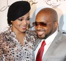 2009__11__janetjackson 225×211.jpg