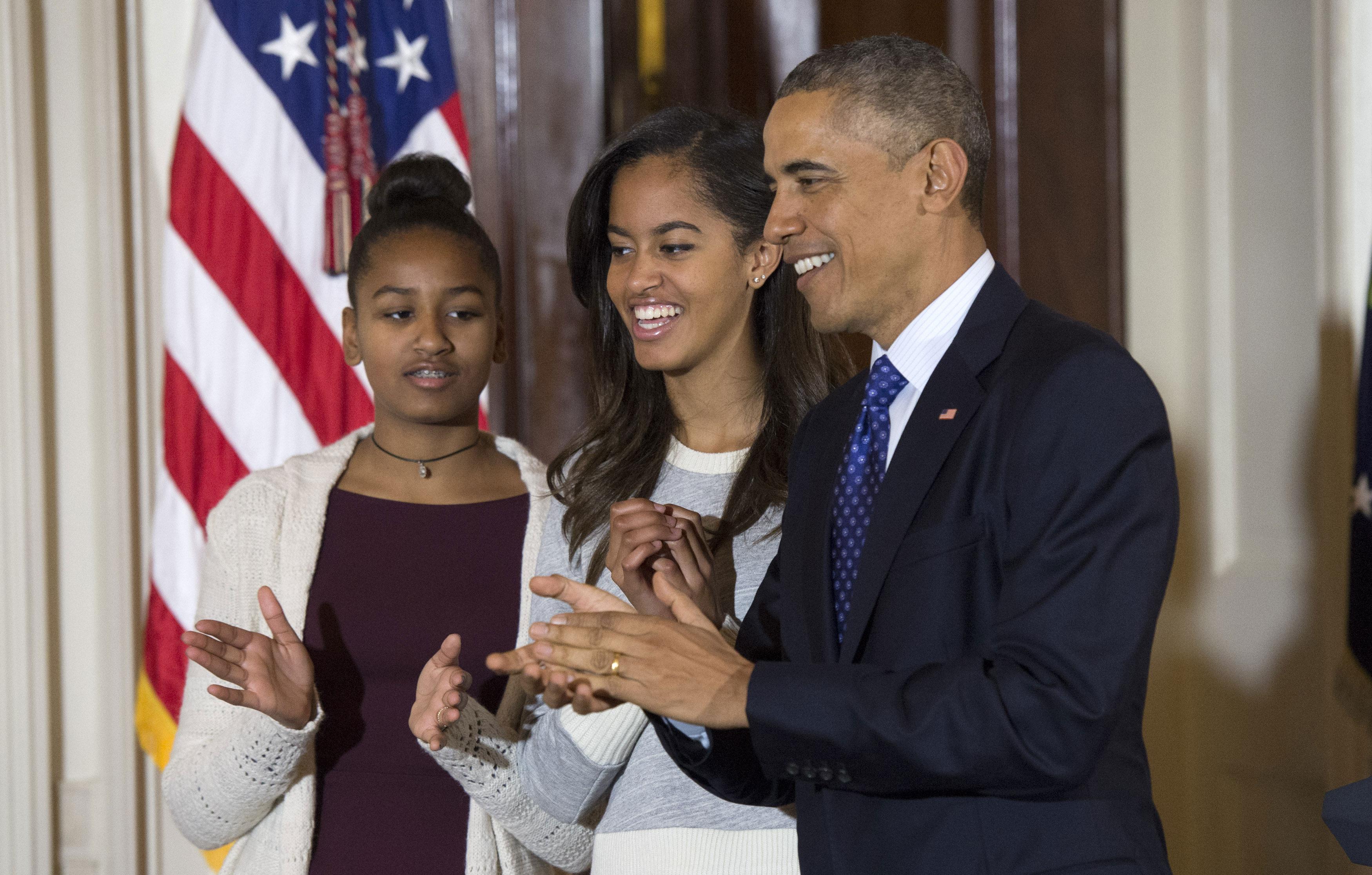 where are malia sasha obama now white house