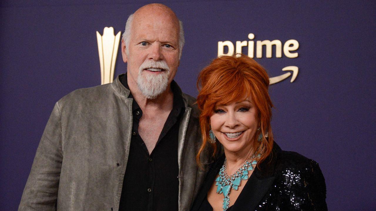 Photo of Reba McEntire and Rex Linn