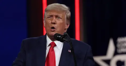 donald trump mental state questioned after incoherent de banking speech