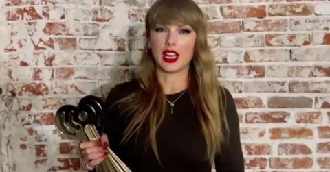 Taylor Swift accepting an award