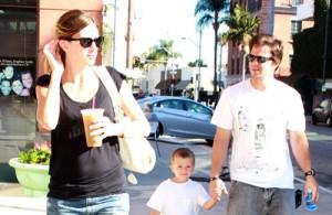 2010__09__Mark_Wahlberg_Sept3_main 300×195.jpg