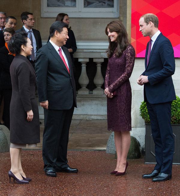 Kate middleton tiara red gown 03