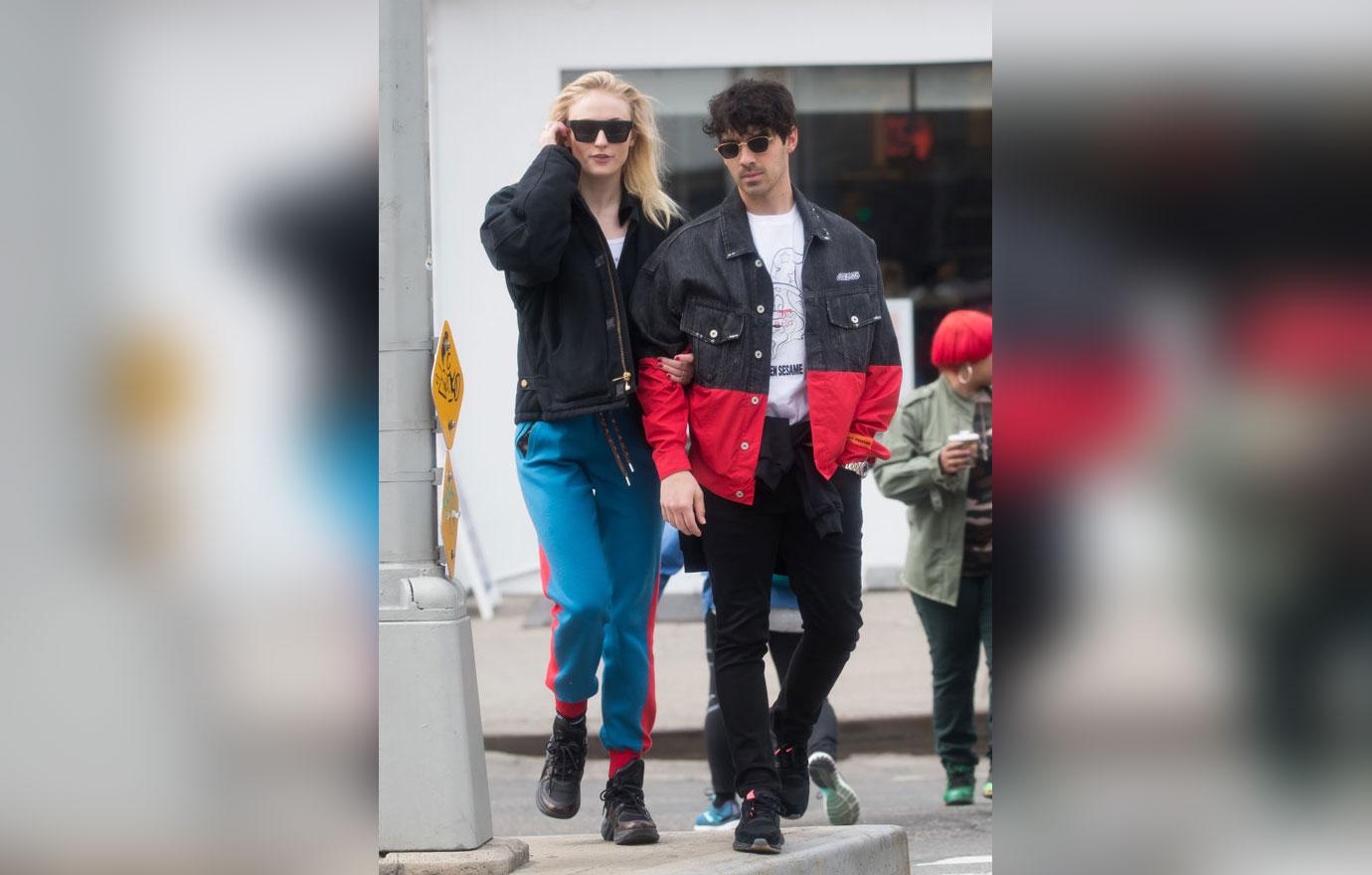 Sophie Turner And Joe Jonas Walking France Wedding