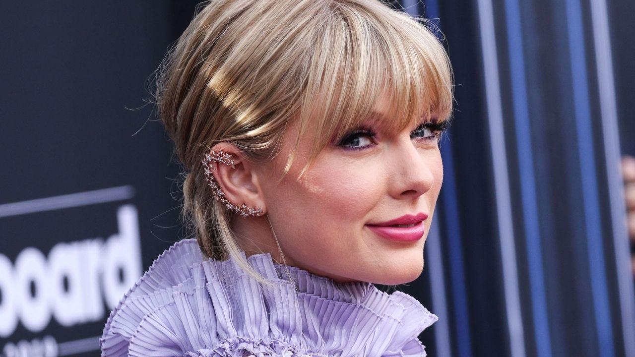 Image of Ashley Taunton also praised Taylor Swift's unparalleled songwriting skills.
