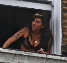 2010__04__wenn2778479 225×211.jpg