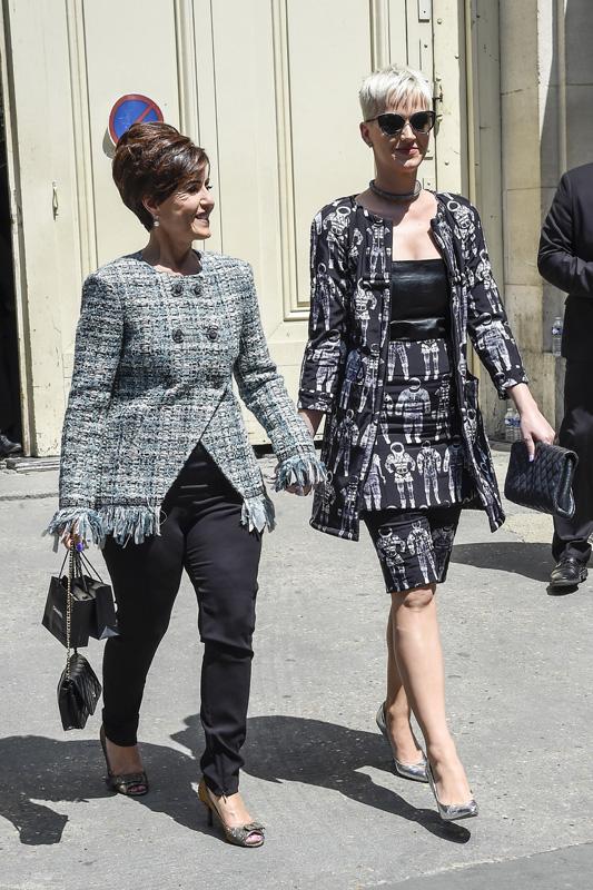 Katy Perry brings her mom to the Chanel Fashion Show