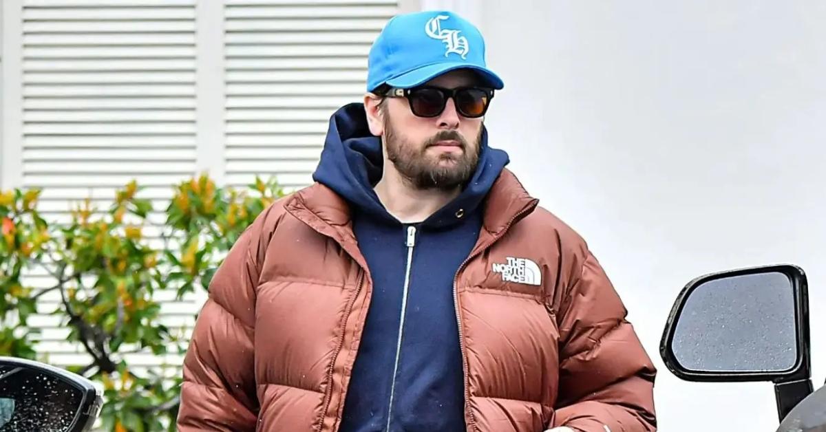 scott disick mixed reactions tipping starbucks order the kardashians