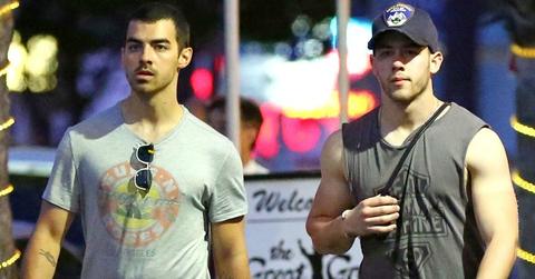 Nick jonas shirtless muscles joe jonas h