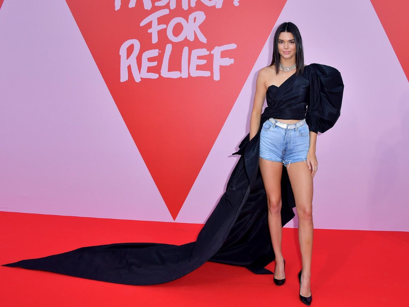 //fashion kardashians jenners best red carpet kendall fashion relief