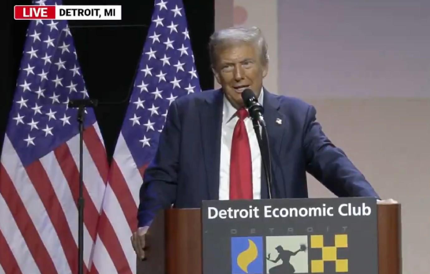 donald trump slammed shoe polish face crazy bronzer detroit event