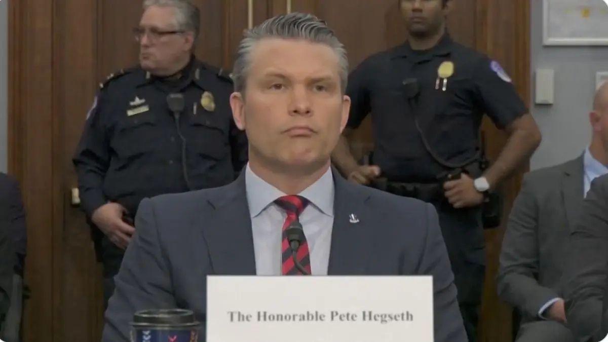 Photo of Social media users poked fun at Pete Hegseth's 'duck lips.'