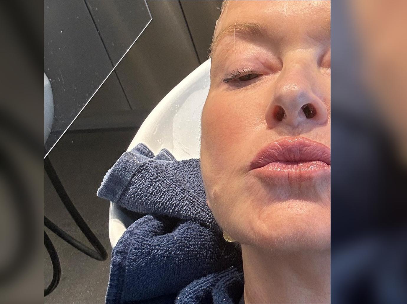 Martha Stewart shows off skin in close-up selfies with 'absolutely