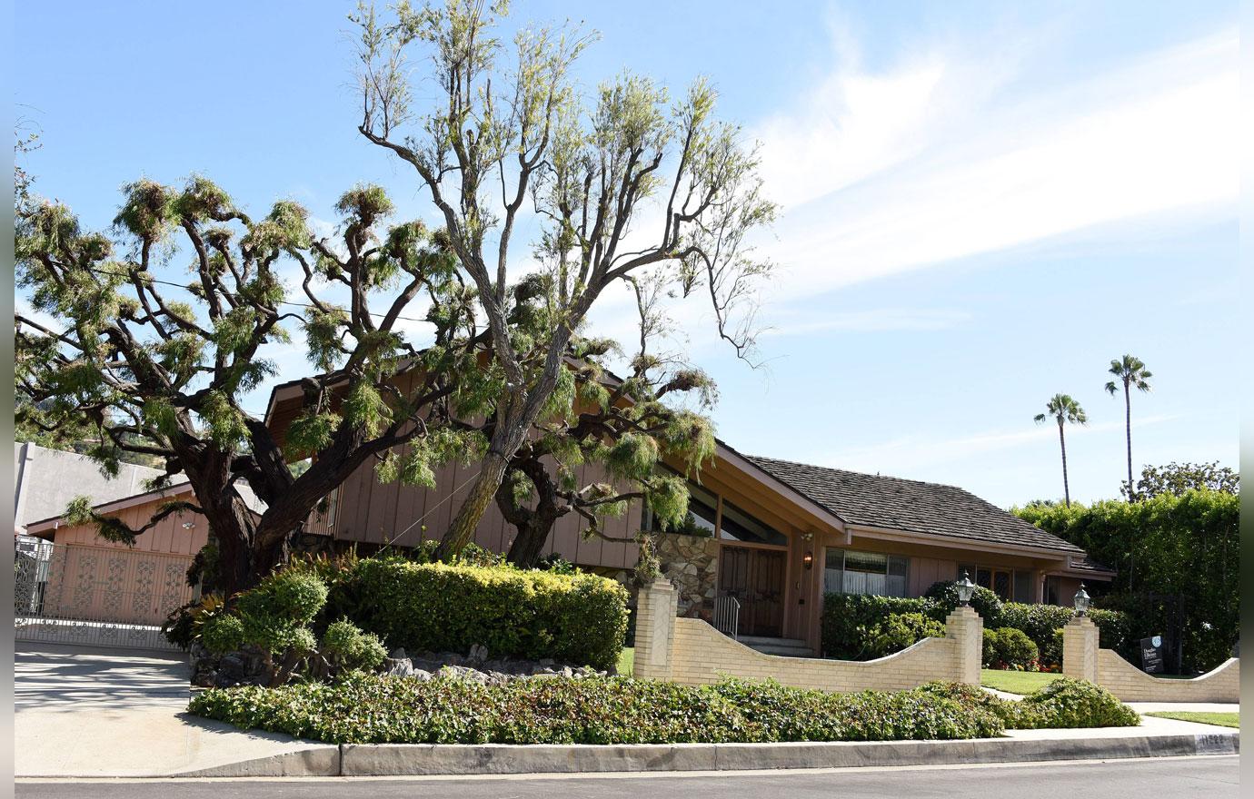 Hgtv mystery buyer brady bunch house 5