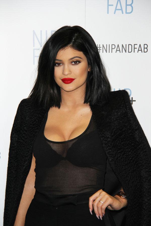 Kylie jenner breast implants kris jenner approved 03