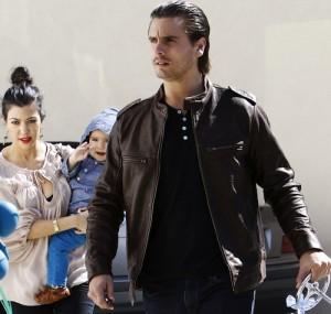 2011__02__FP_6861637_Kardashian_FP3_022611 300&#215;285.jpg