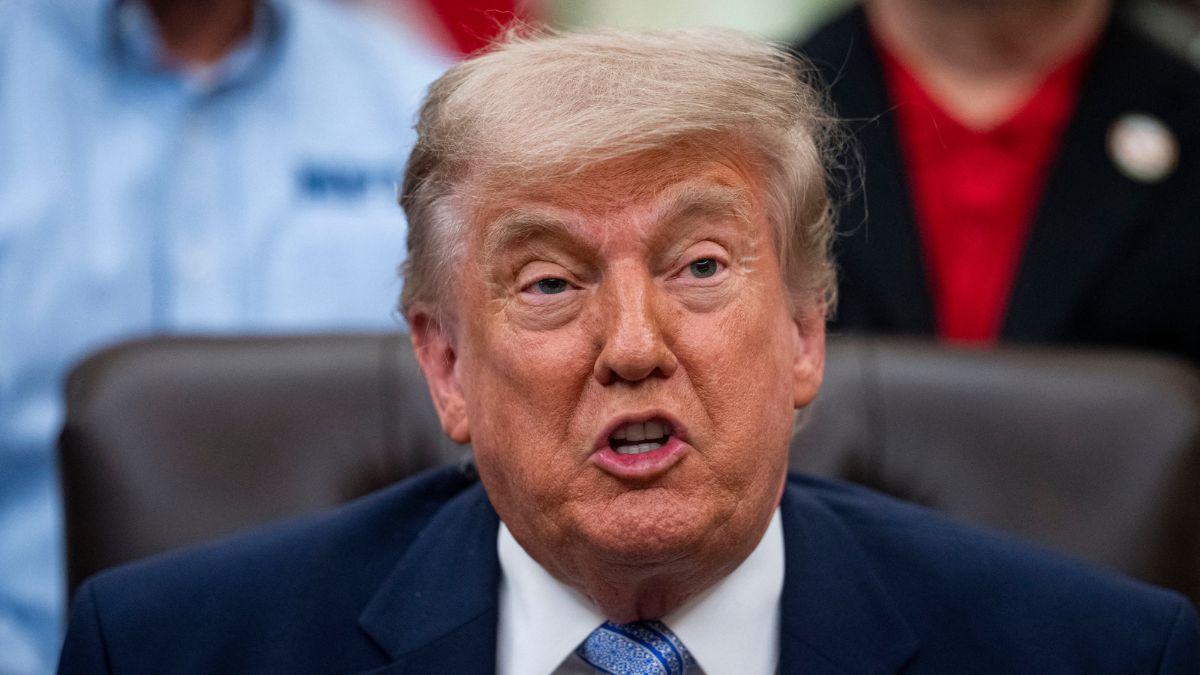Photo of Donald Trump told his son the wedding wasn't at 'a good time' for him due to the war in Iran.