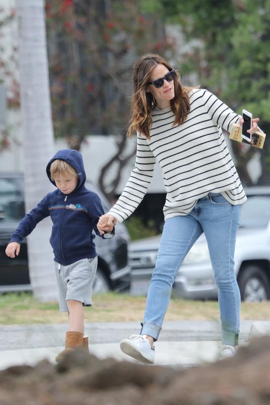 Jennifer Garner out and about in Brentwood with her children