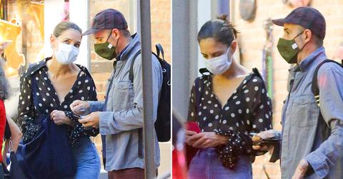 katie holmes spotted with mystery man in nyc before heading to the theatre