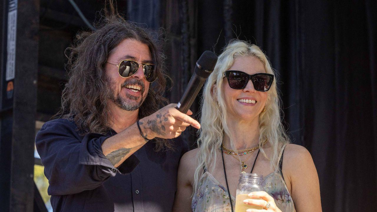 image of Dave Grohl went to therapy post-scandal.
