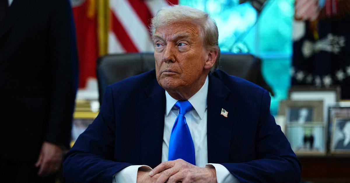 donald trump looks confused asks which way walk stage president china