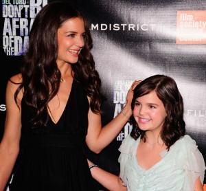 2011__08__bailee madison katie holmes aug9mbnews 300&#215;278.jpg