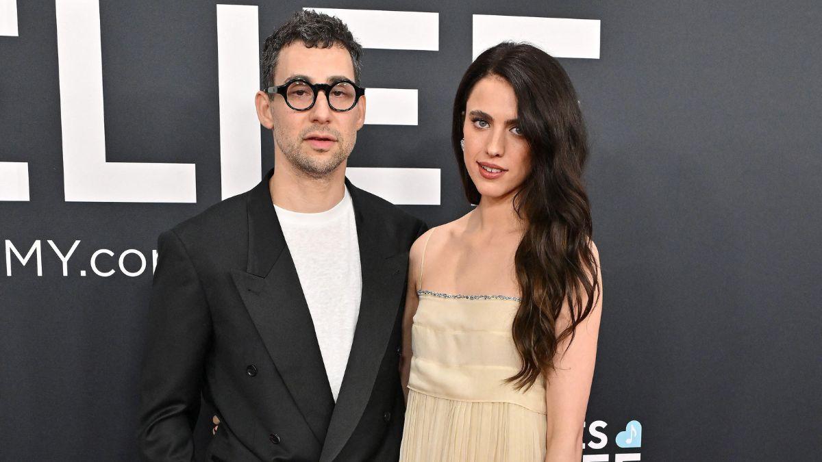 Photo of The movie star said husband Jack Antonoff makes her feel 'safe and comfortable.'