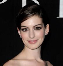 2010__01__anne_hathaway_Jan27newsmb 217&#215;225.jpg