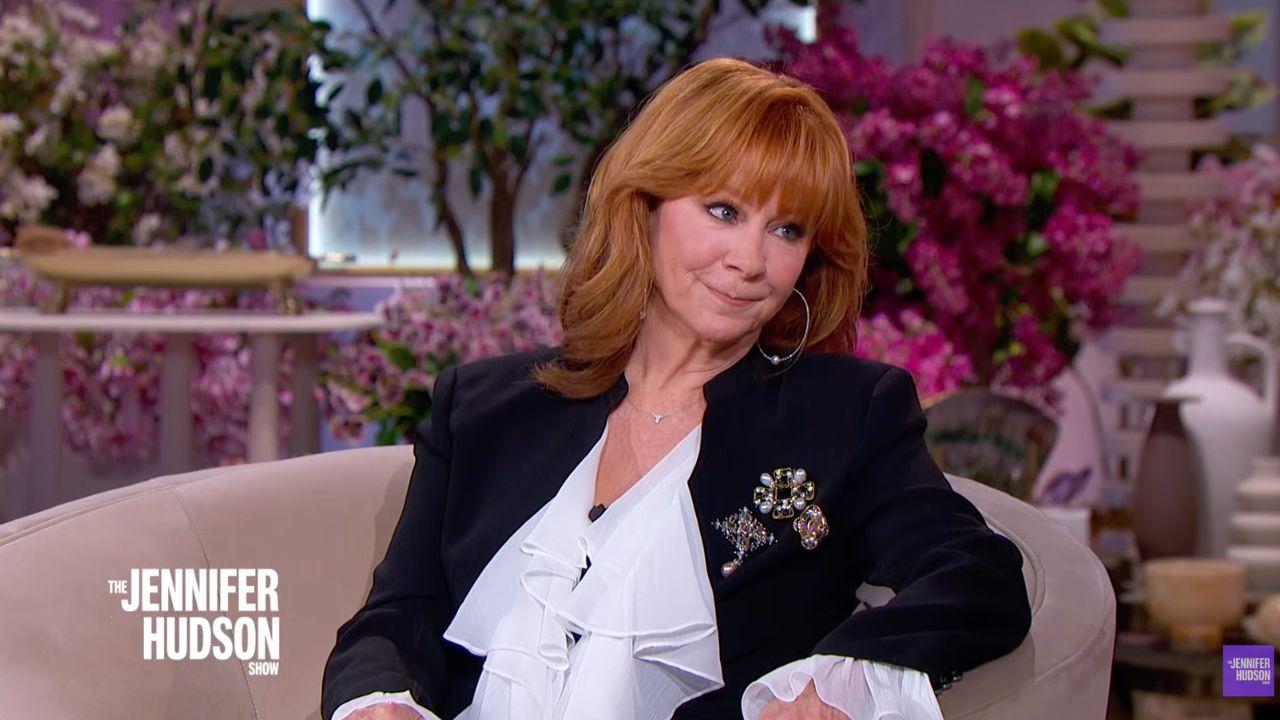Photo of Reba McEntire commented on her friendship with Dolly Parton.