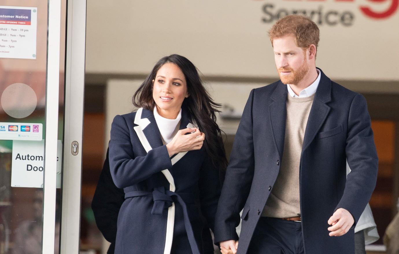 queen elizabeth prince harry meghan markle vacation home