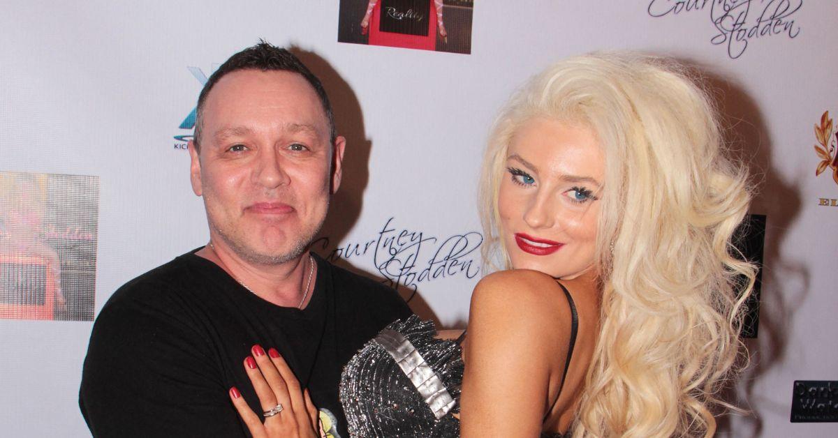 image of Jason Alexander publicly apologized after a 2012 comedy sketch involving Courtney Stodden resurfaced online.