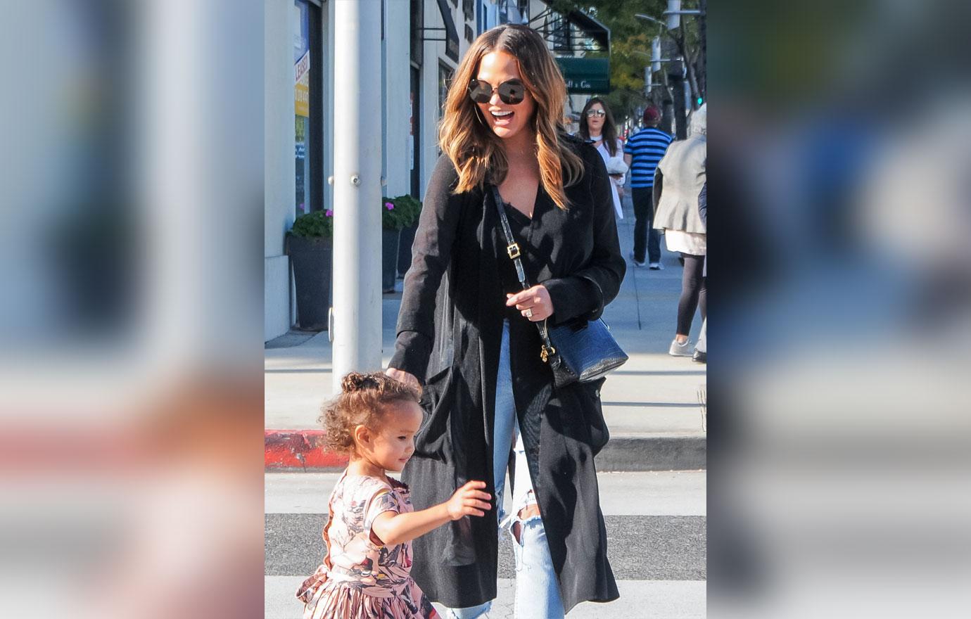 Chrissy Teigen goes shopping with daughter Luna