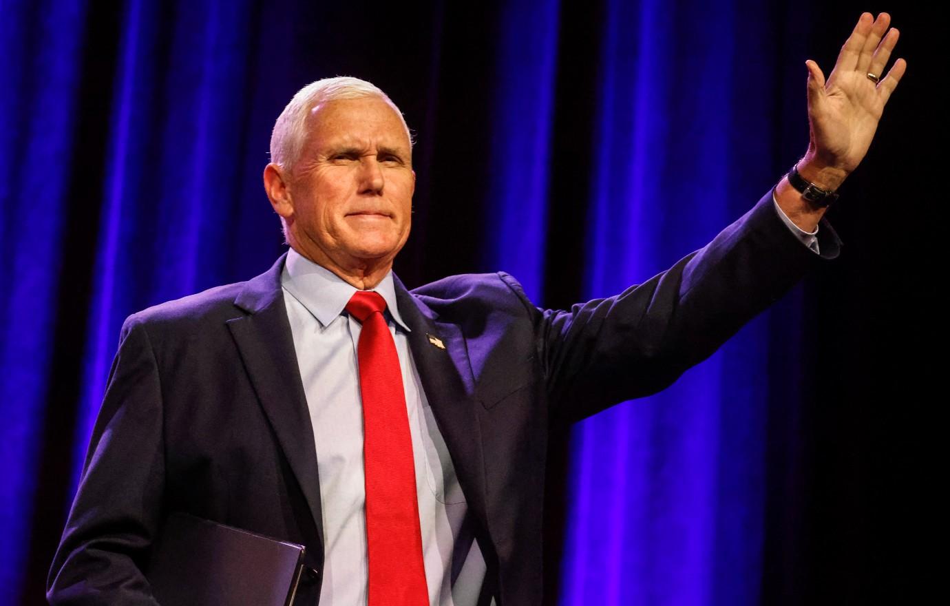 mike pence disagrees donald trumps plan pardon january  rioters