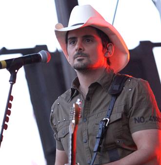 Brad paisley july25.jpg